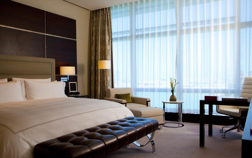 Отель Four Seasons At Al Maryah Island 5*
