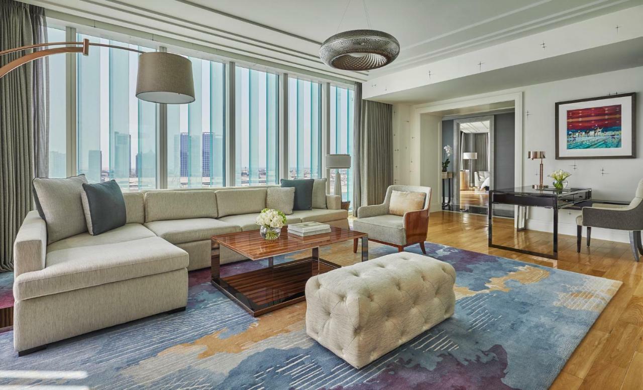Four Seasons At Al Maryah Island Готель