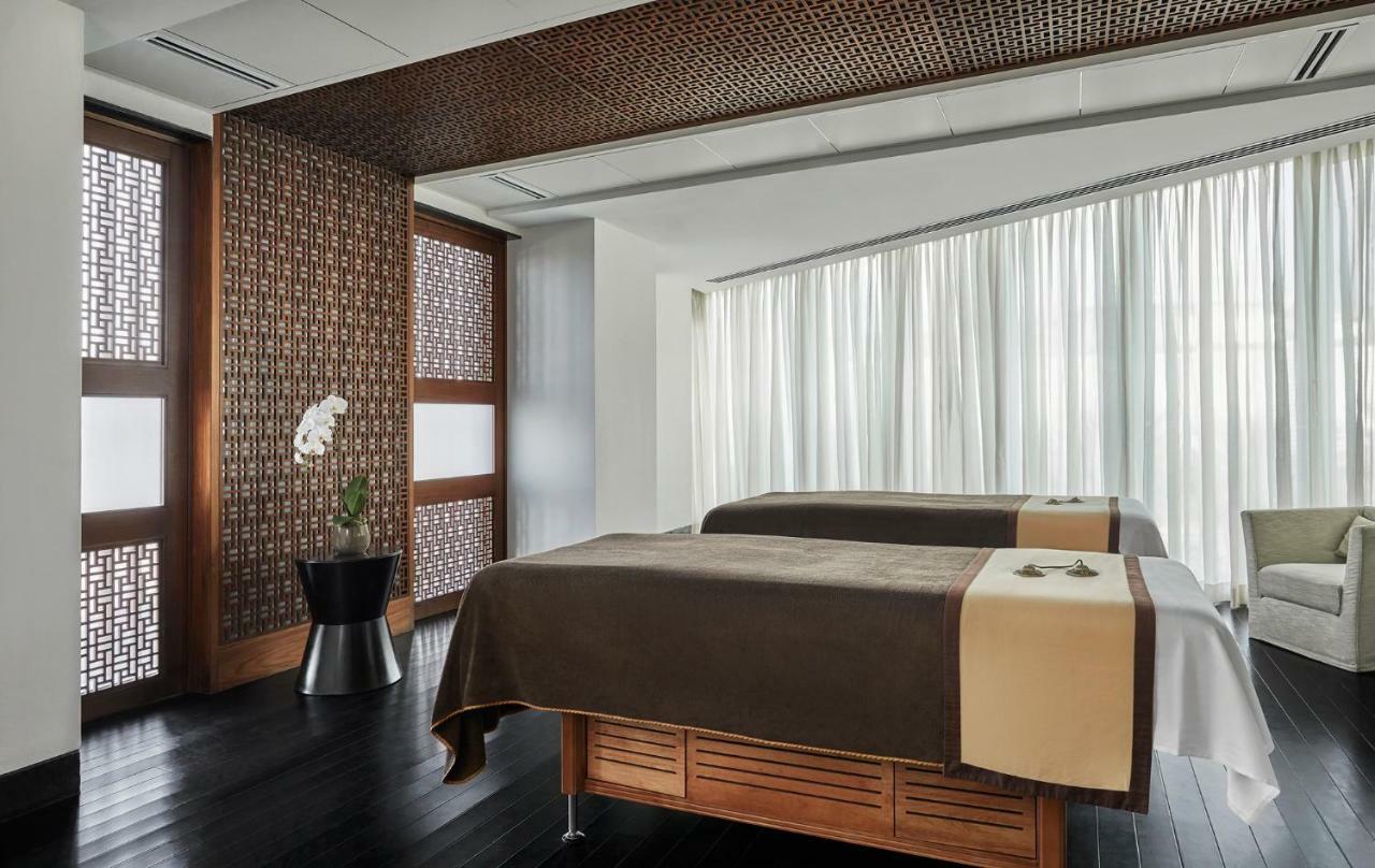 Four Seasons At Al Maryah Island Отель